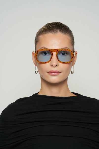 Elisa Johnson JANE in Blonde Tortoise - nineNORTH | Men's & Women's Clothing Boutique