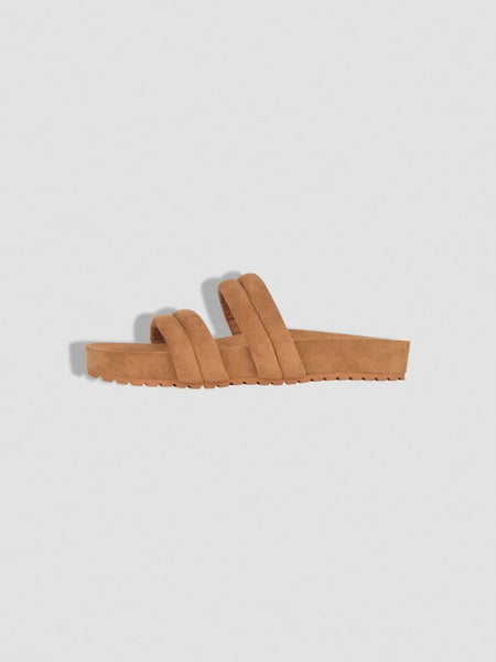 Varley Giles Quilted Slides 2.0 / Chanterelle - nineNORTH | Men's & Women's Clothing Boutique