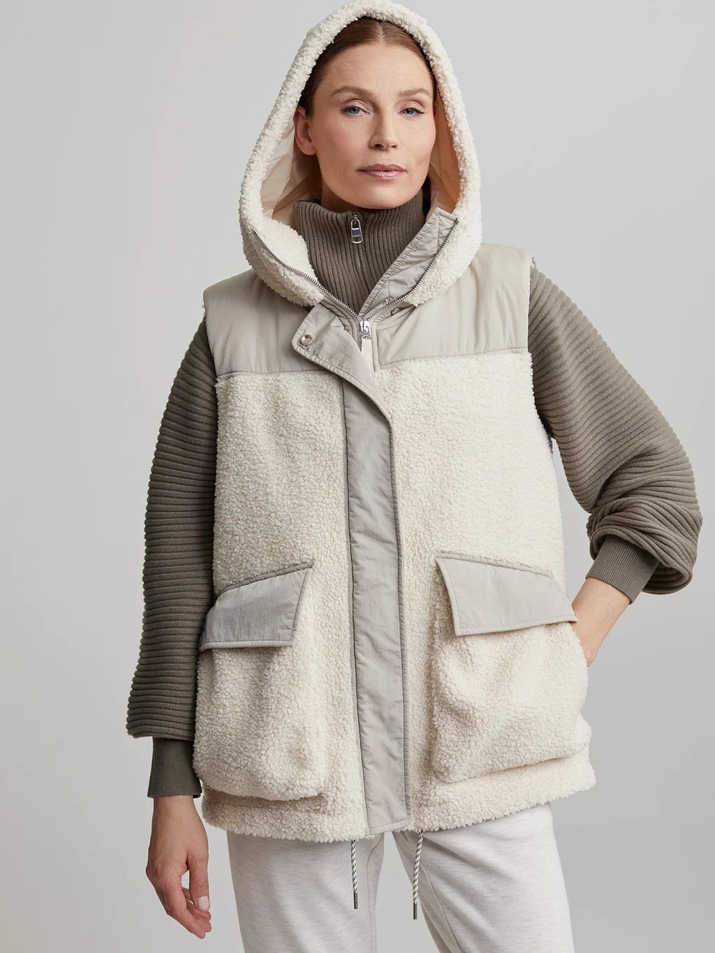 Varley Waller Sherpa Gilet / Sandshell & Dove-nineNORTH | Men's & Women's Clothing Boutique